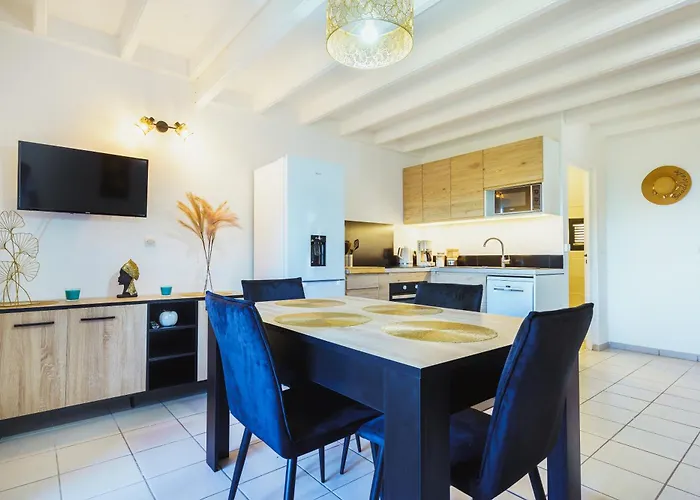 Charmant Duplex Avec Vue Mer Et Piscine - Le Goyave