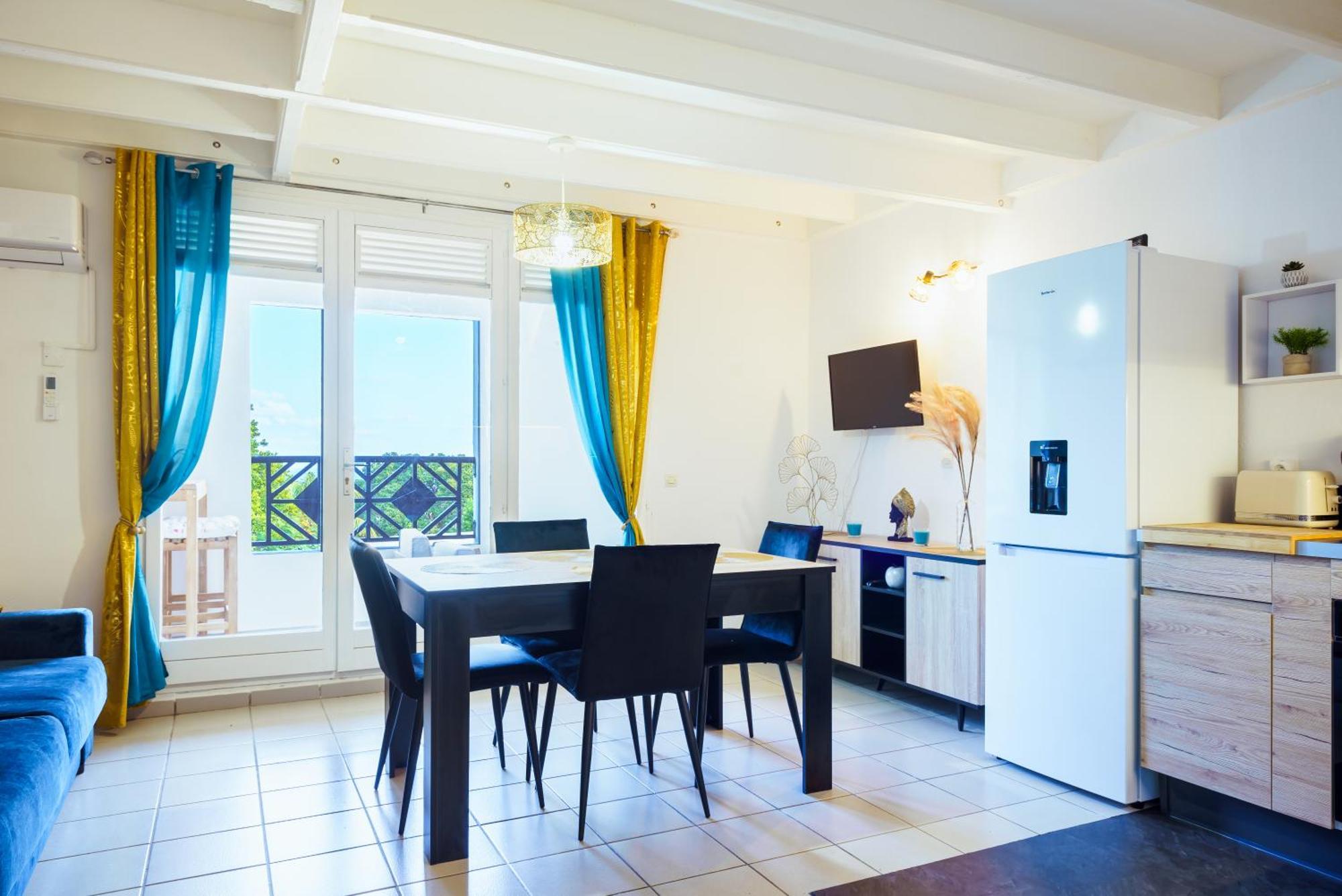 Appartement Duplex Avec Vue Et Piscine - Le Goyave *